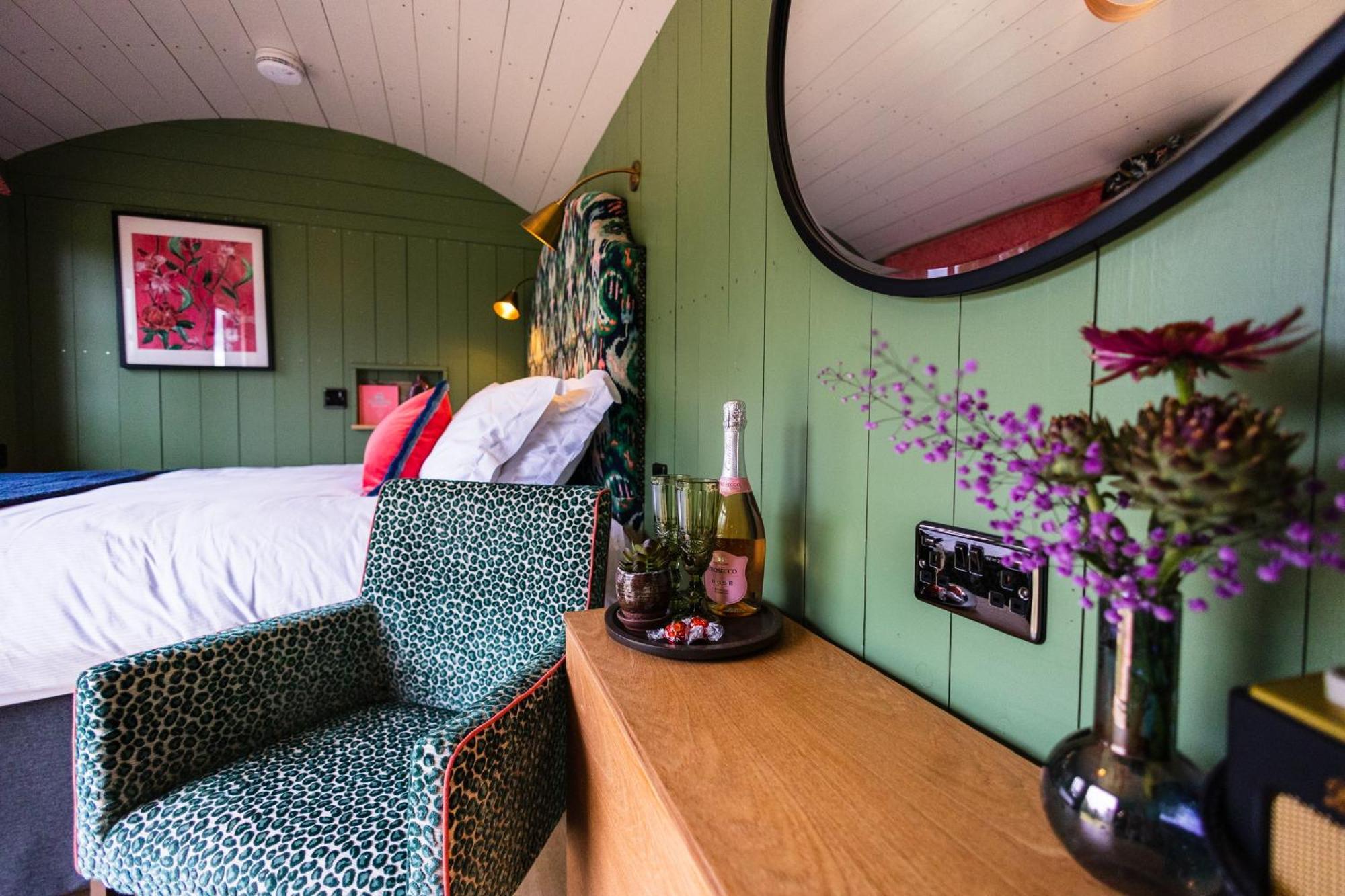 Toadland Shepherd Huts Apartment