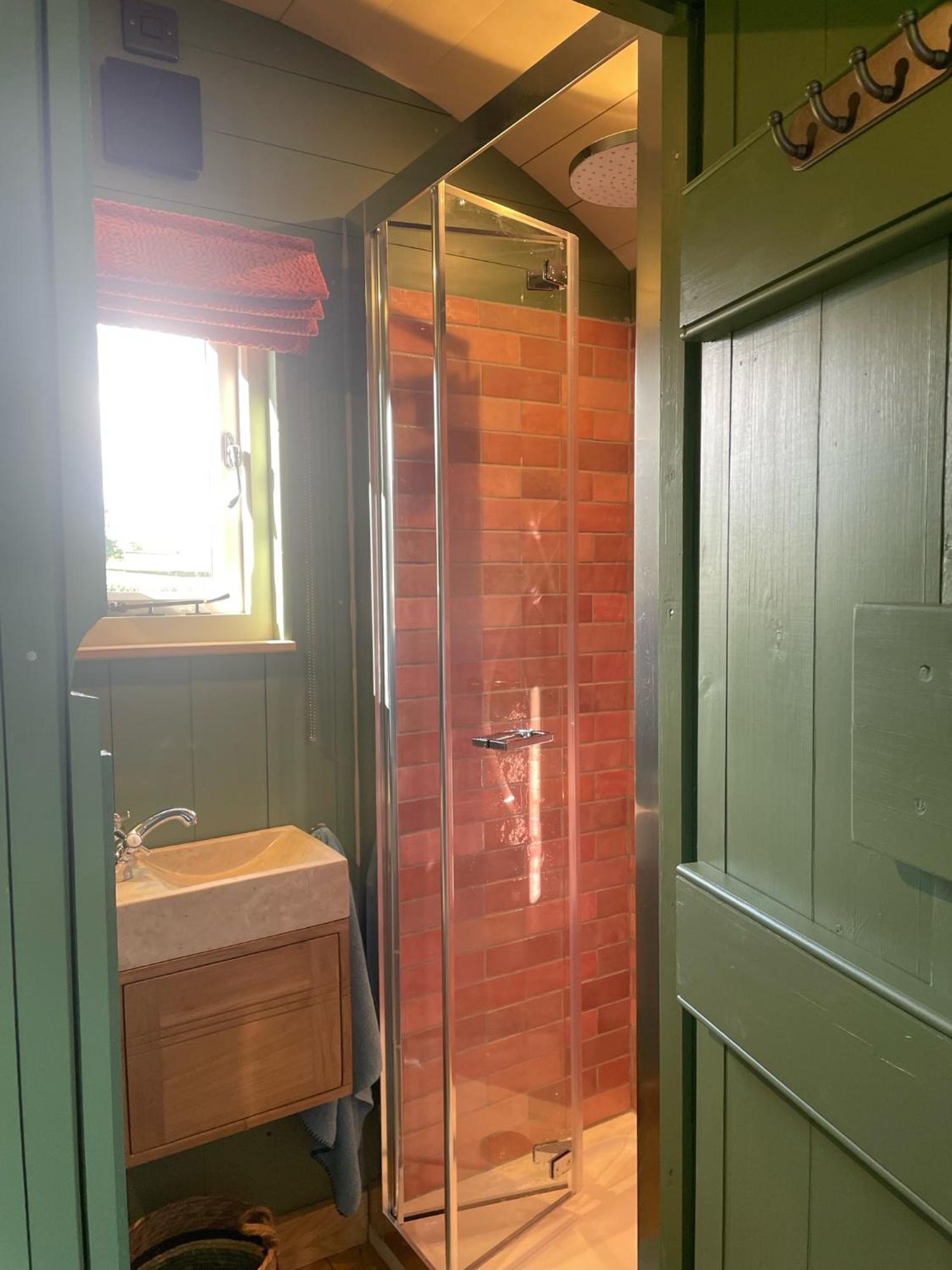 Toadland Shepherd Huts Apartment Durham