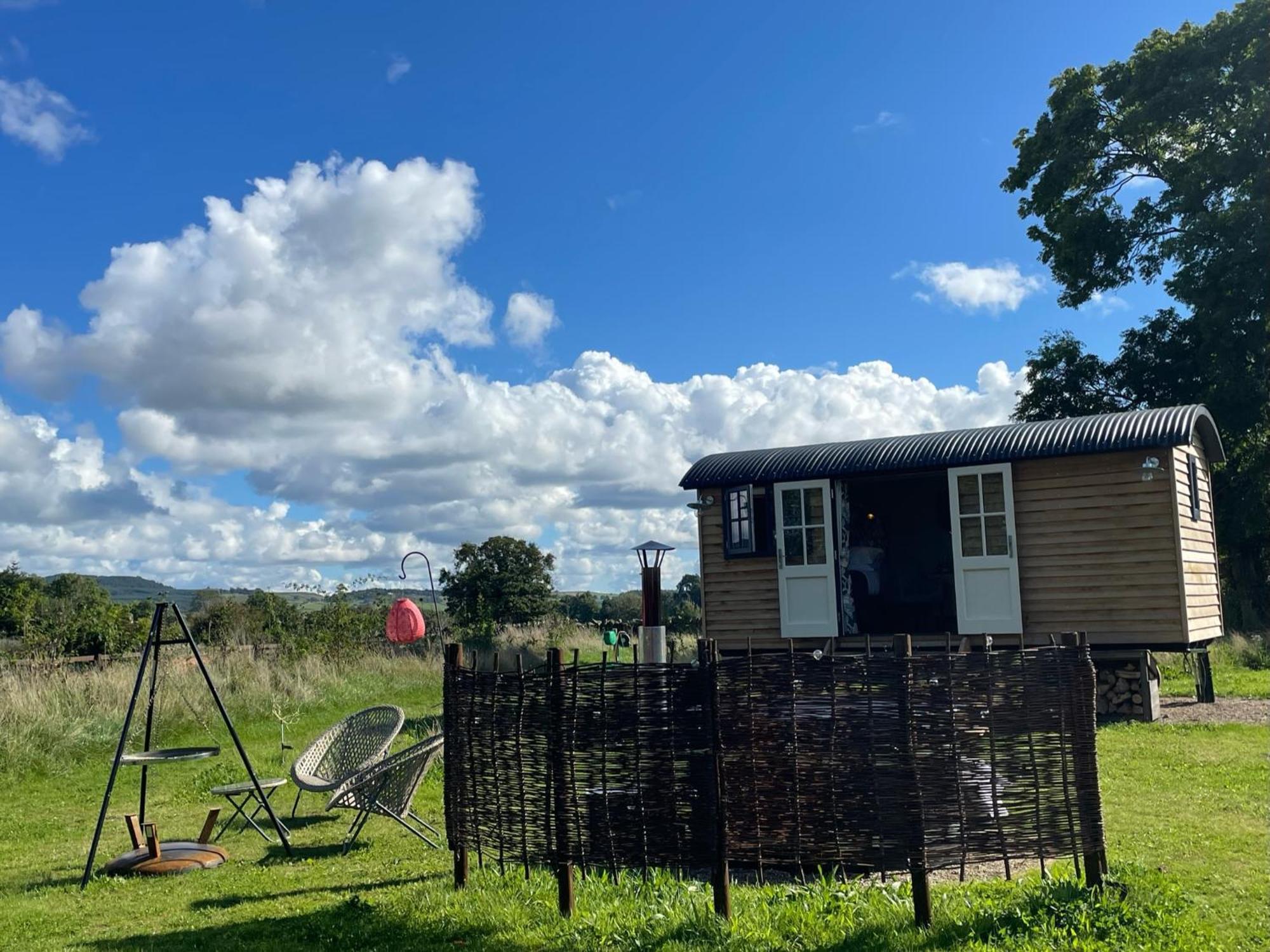 Apartment Toadland Shepherd Huts Durham