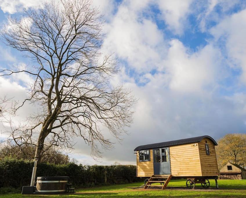 Toadland Shepherd Huts * Durham