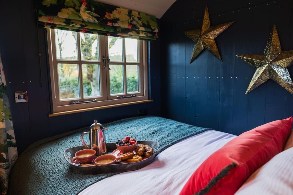 Apartment Toadland Shepherd Huts